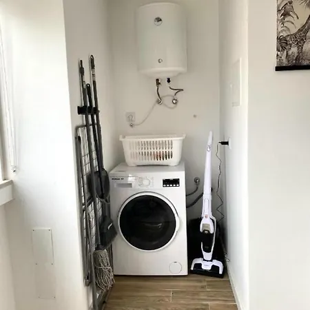 Nayjay Staycation 포티마오