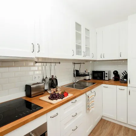 Nayjay Staycation Apartman